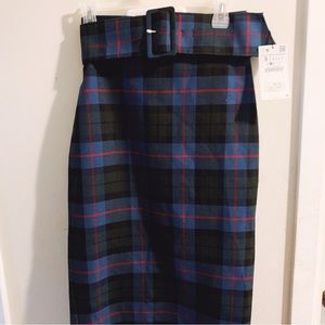 Zara Woman size small teal, red, and green pencil skirt with fabric belt.